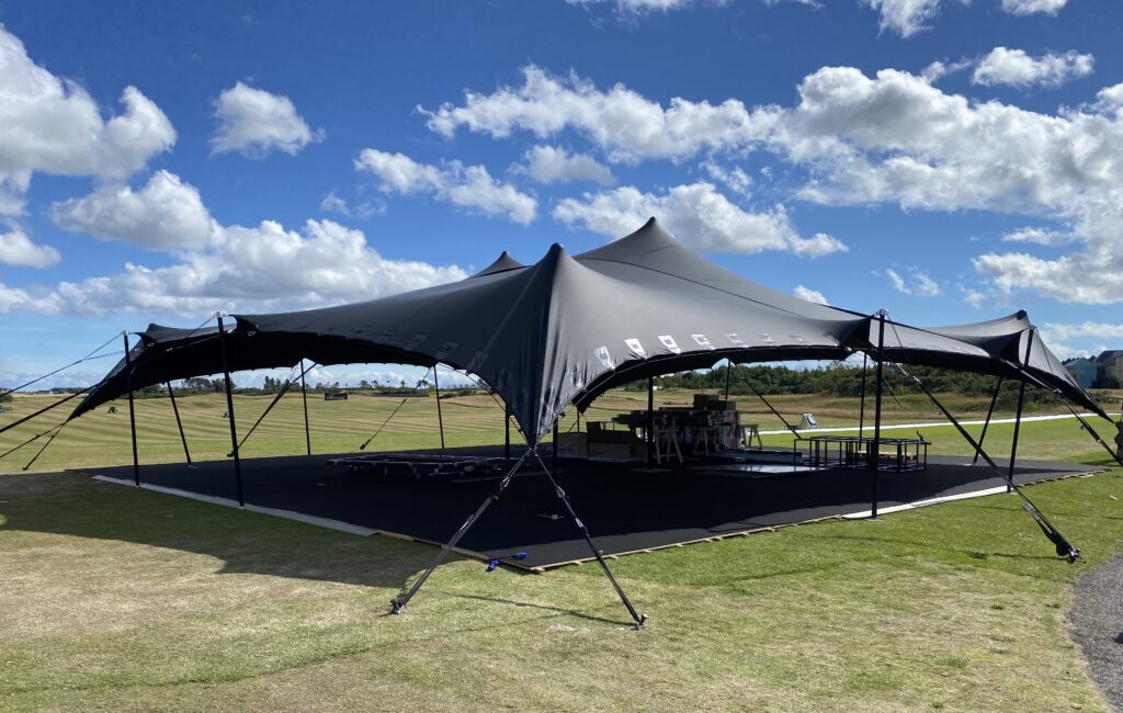 streching_tent.jpg